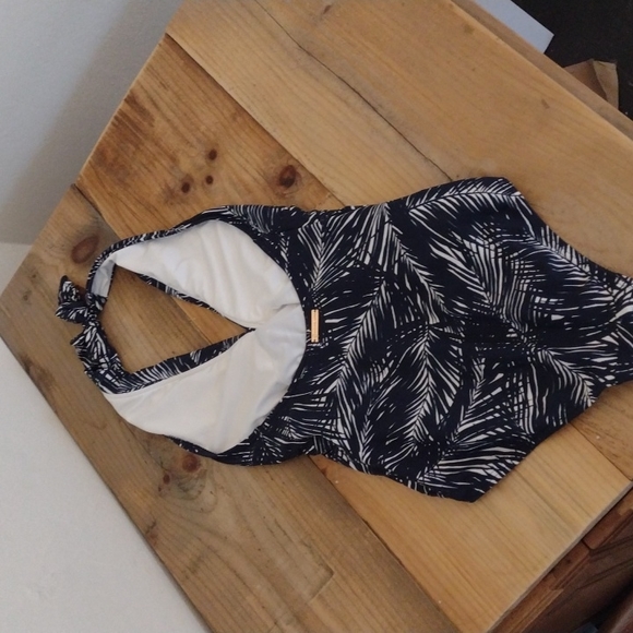 Michael Michael Kors Palm Leaf Print Deep V Twist One Piece Swimsuit Size M - Picture 12 of 13